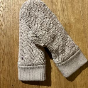 Lululemon Sherpa Weave Mitten